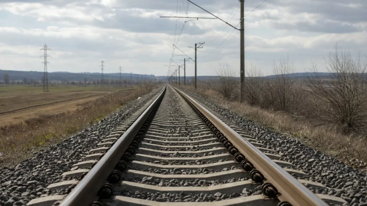 Новую железную дорогу через Кыргызстан и Узбекистан могут протянуть к Каспию
