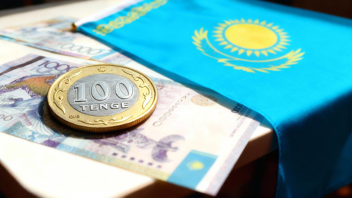 Тамыз айында теңге нығая түсті