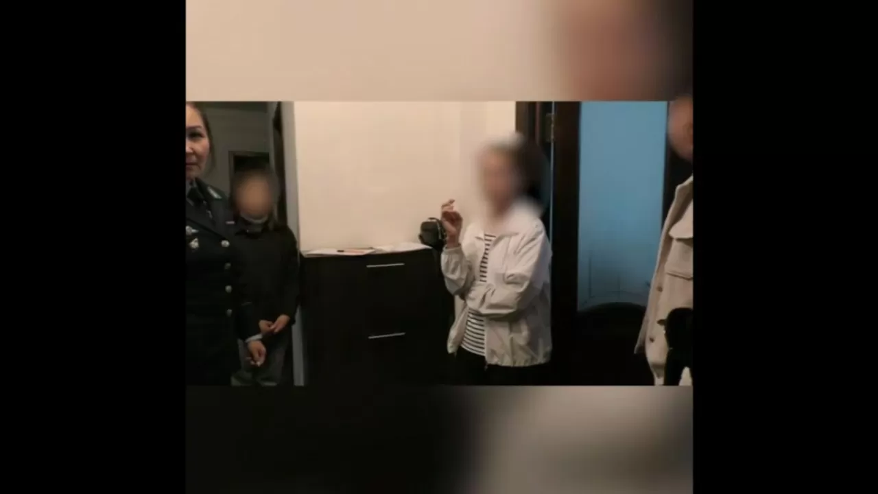 Притоны с несовершеннолетними: в Астане судят 15 членов ОПГ