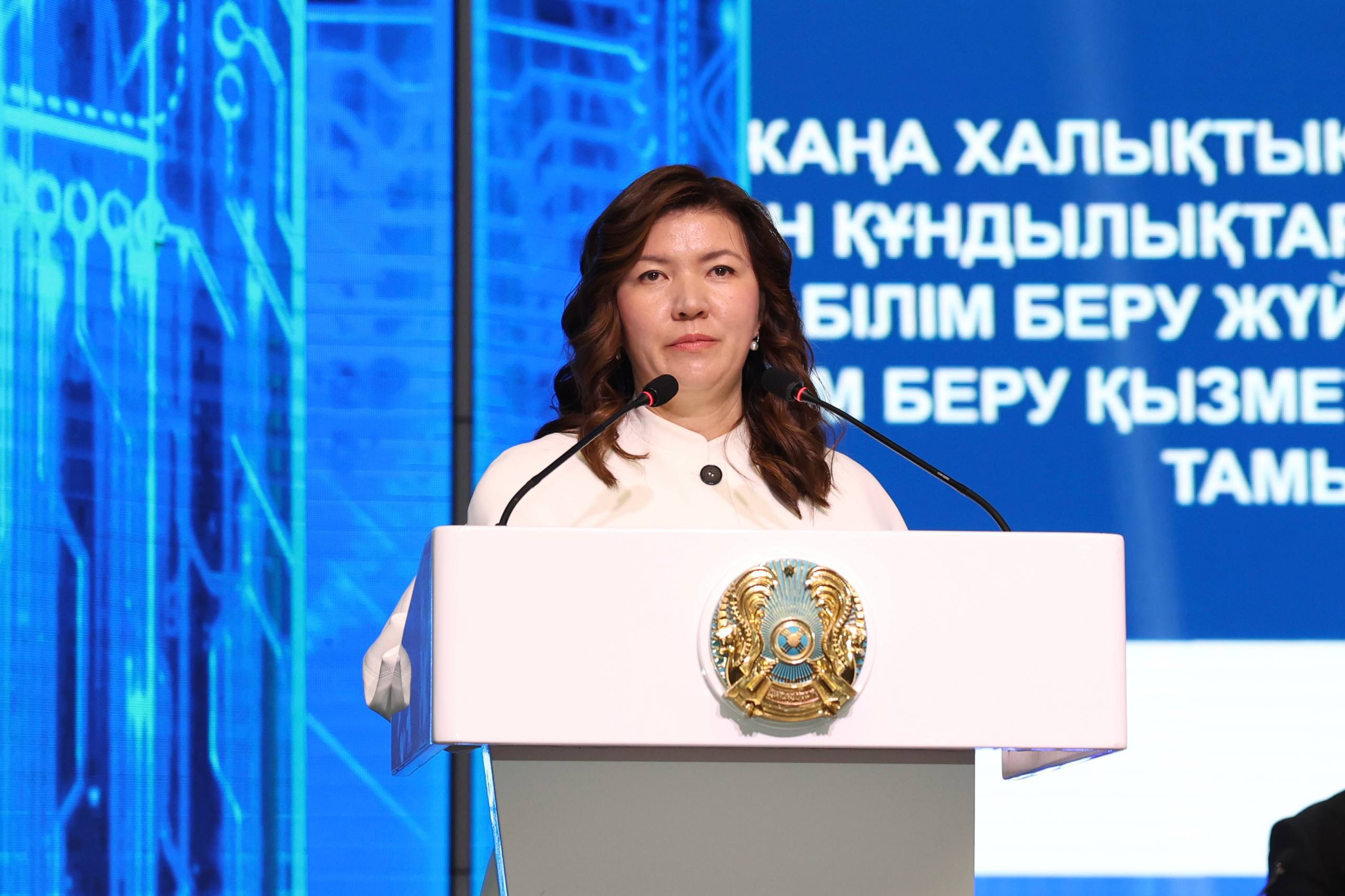 Досье: Сулейменова Жулдыз Досбергеновна