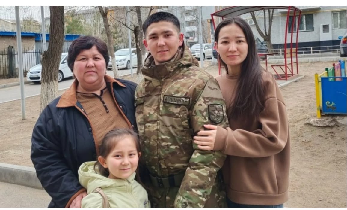 &laquo;Әскерден балдақпен оралды&raquo;: Түркістандық сарбаздың денсаулығы анасын қатты алаңдатып отыр