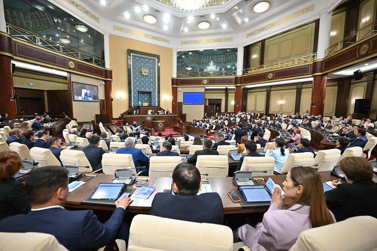 Құрылтайда 5 партияның фракциялары құрылды