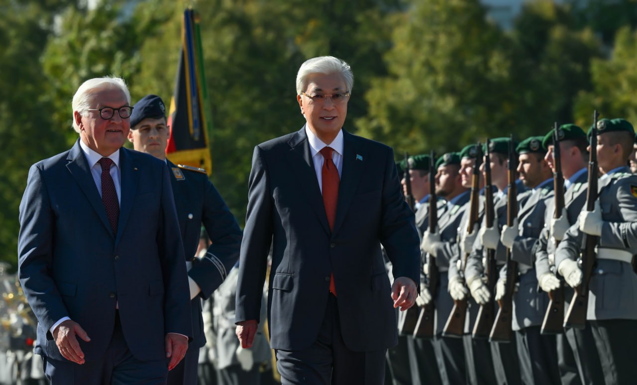 Германияда Қасым-Жомарт Тоқаевты қарсы алу рәсімі өтті