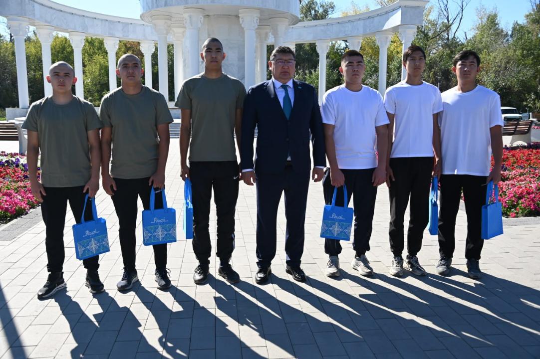 Абай облысында &laquo;Сарбаз жолы&raquo; жаңа армиялық дәстүрі қанат жайды