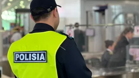 В аэропорту Шымкента пассажир пошутил о бомбе и оказался под арестом