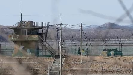 Трое южнокорейских военнослужащих ранены при взрыве на границе с КНДР