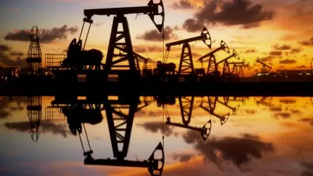 Нефть Brent опустилась до 99 долларов за баррель