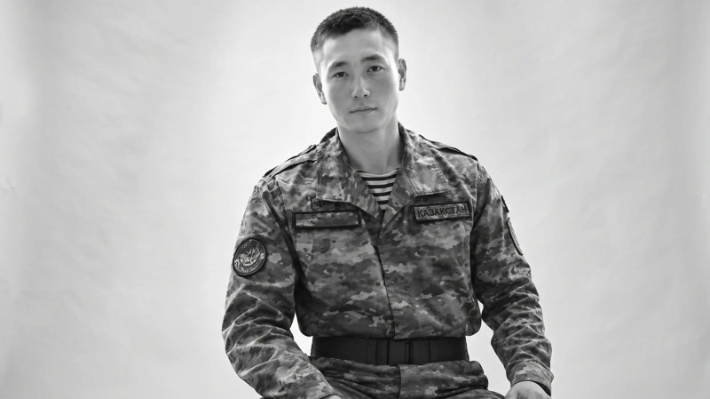 &laquo;Гитара шертіп, сурет салатын&raquo;: Маңғыстауда қаза тапқан сарбаз туралы ұстазы естелік айтты 