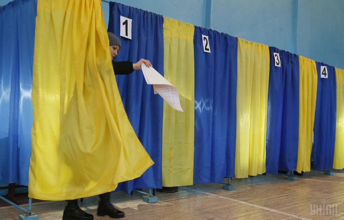 Во второй тур выборов президента Украины выходят Зеленский и Порошенко 