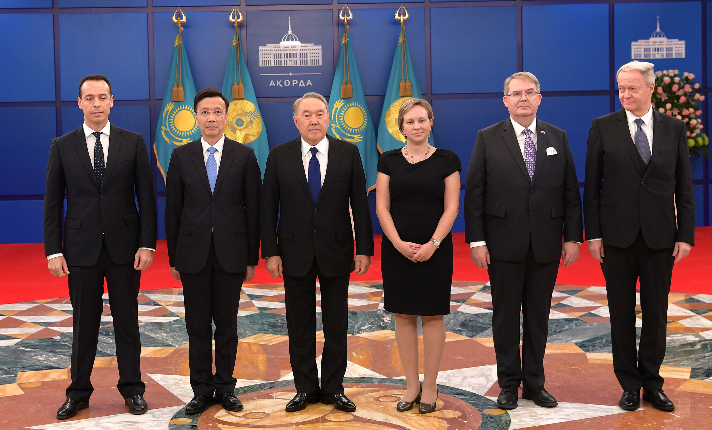 Противостоять глобальным кризисам без взаимного доверия невозможно – Назарбаев