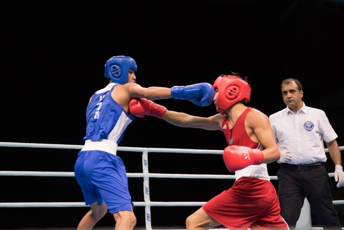 ЧА по боксу: казахстанские юниоры завоевали четыре золотых медали