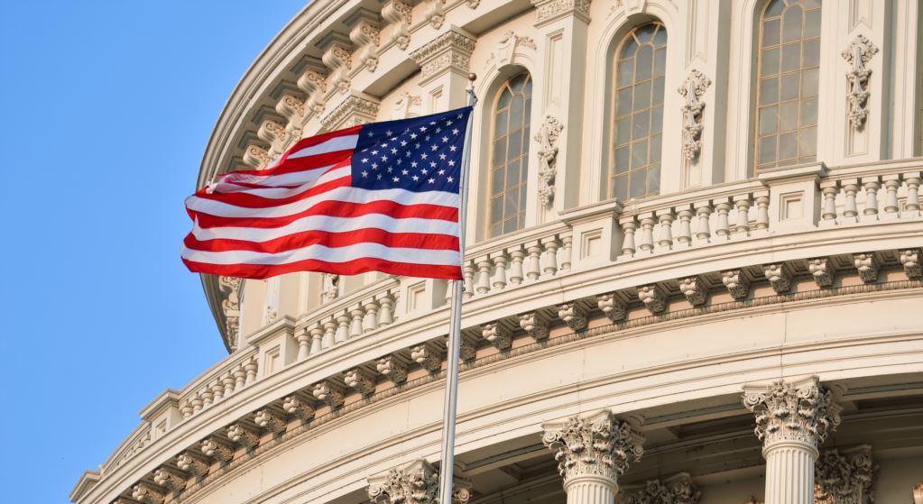 Госслужащих США попросили вернуться к работе после завершения шатдауна