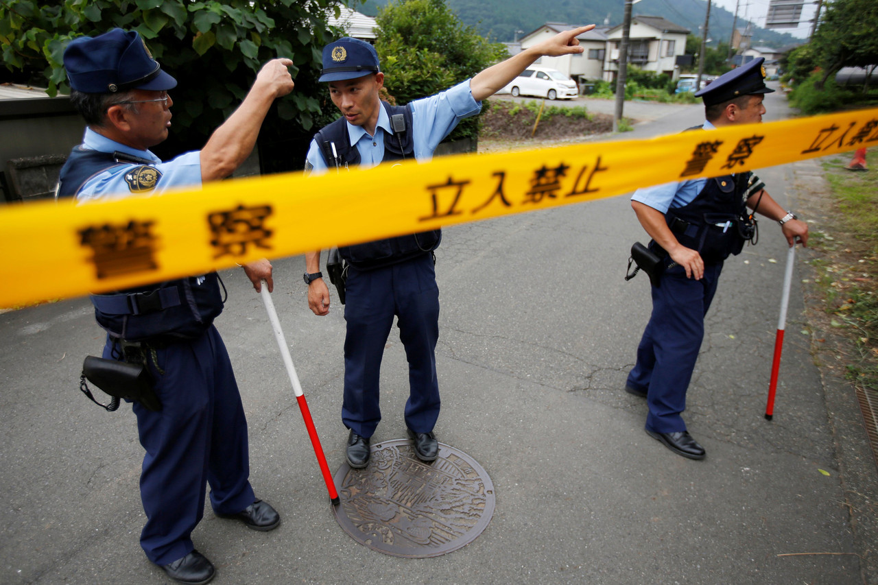 Около 20 человек получили ножевые ранения при нападении в Японии   