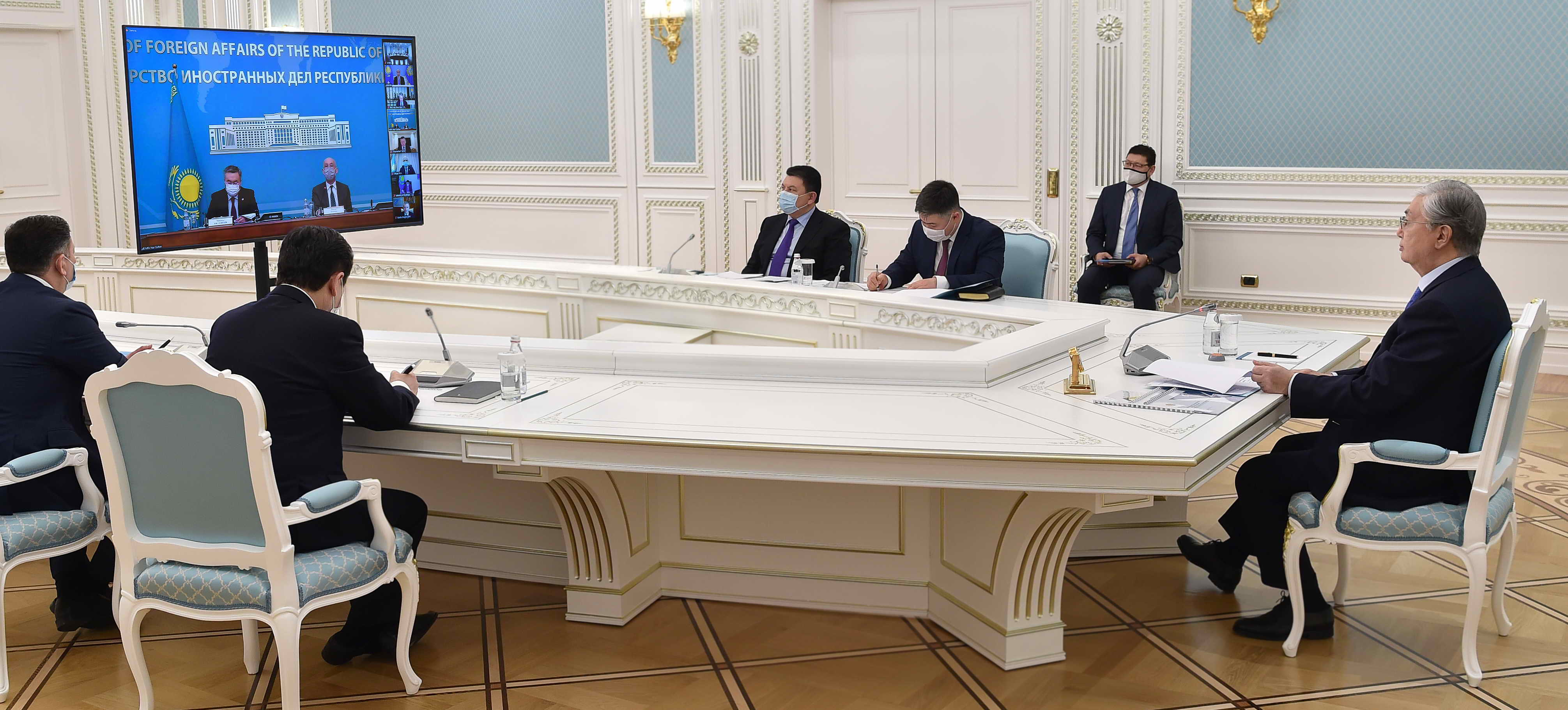 Мемлекет басшысы Шетелдік инвесторлар кеңесінің жұмыс кездесуіне қатысты 