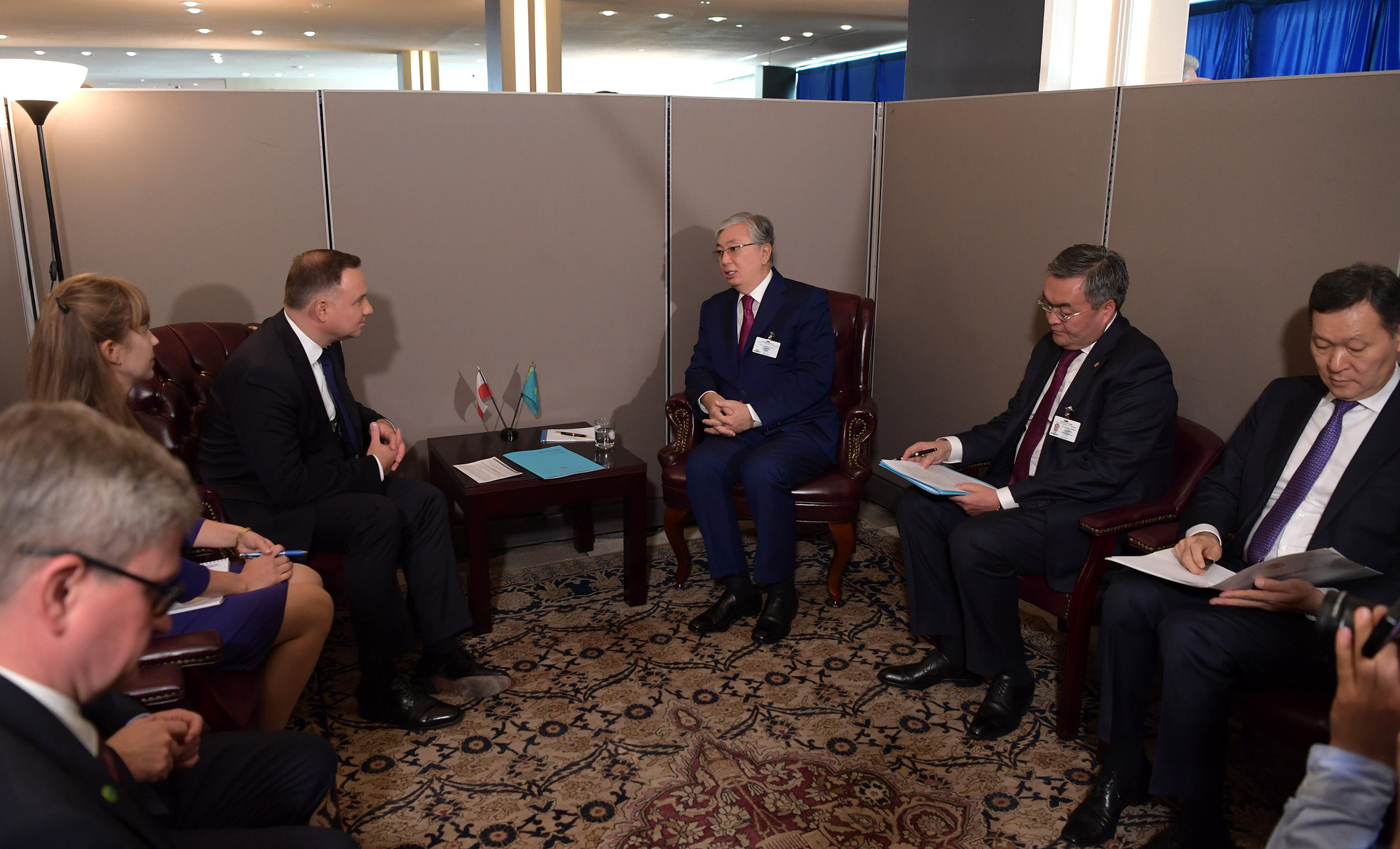Токаев "на полях" ГА ООН обсудил вопросы сотрудничества с коллегами из Польши и Грузии