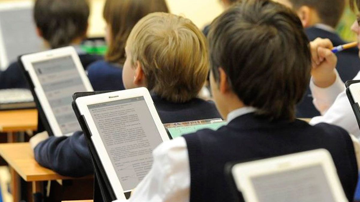 14 жастағы оқушыларымыздың 54% -дан астамының цифрлы сауаттылығы төмен – Асхат Аймағамбетов