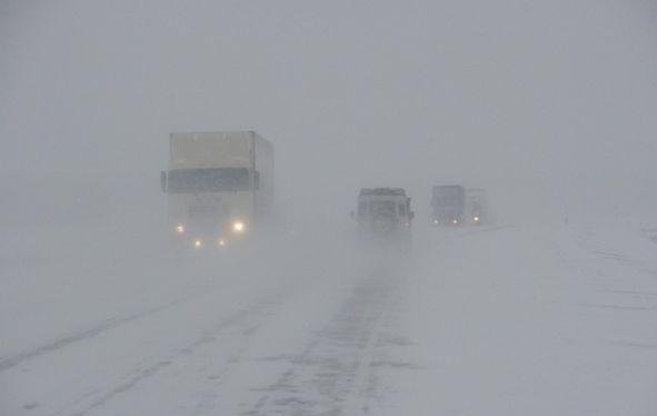 Қыста көлікпен жолда қалсаңыз, не істеу керек