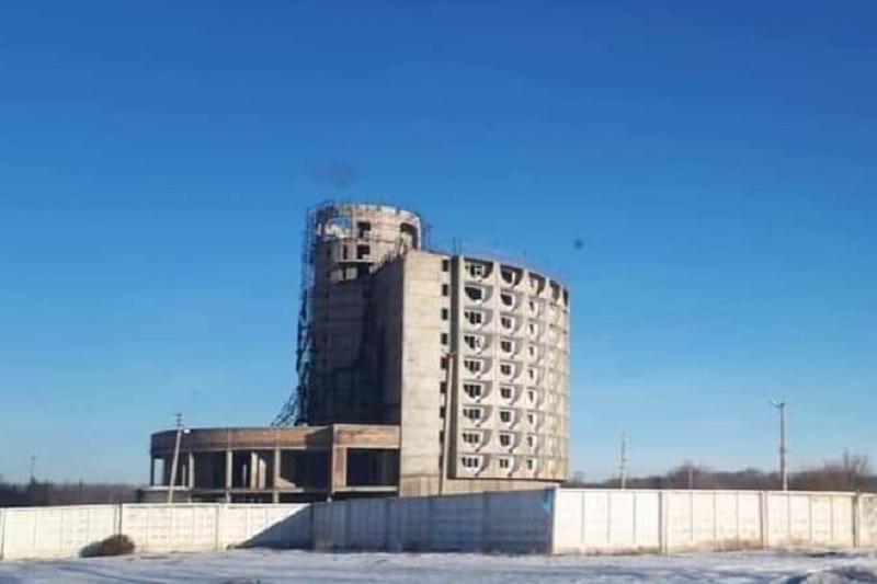 Талдықорғанда құрылысы аяқталмаған қонақ үй жатақханаға айналады
