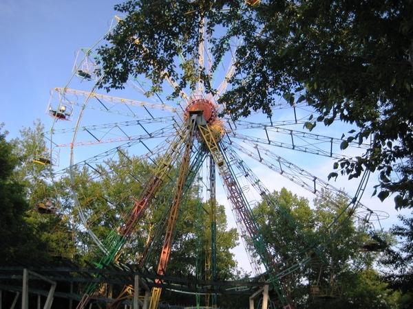 330 млн теңгеге орнатылған аттракцион жөнделмейтін болды