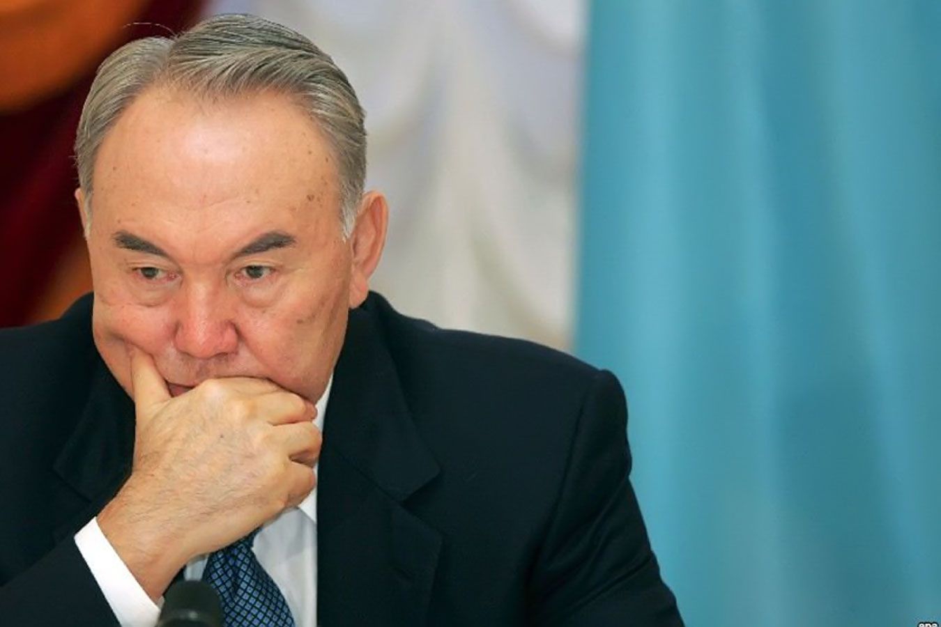 Назарбаев выразил Путину соболезнования в связи с гибелью членов экипажа Ил-20 