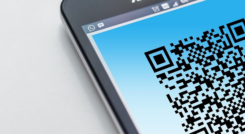 Кто обязан ввести QR-коды? Бекшин объяснил введение жестких мер из-за COVID