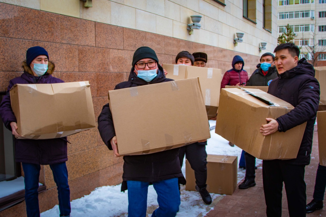 Нұр-Сұлтанда 2 мыңнан астам отбасыға азық-түлік себеті табысталады