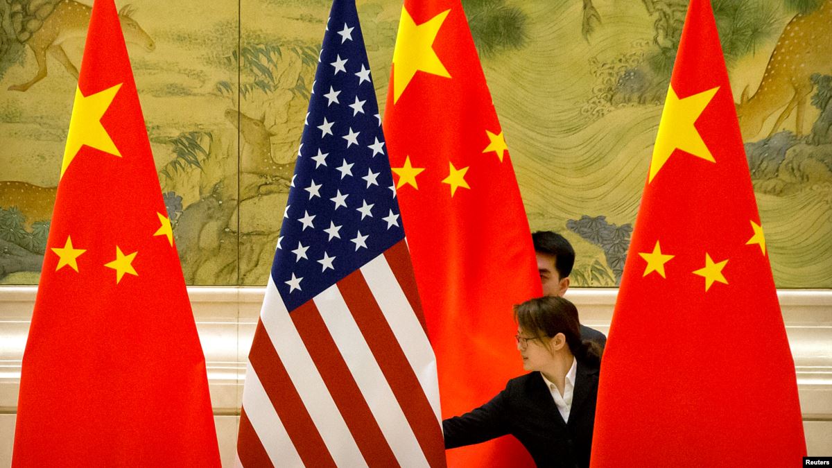 Китай сделал США представление в связи с выдворением двух дипломатов КНР