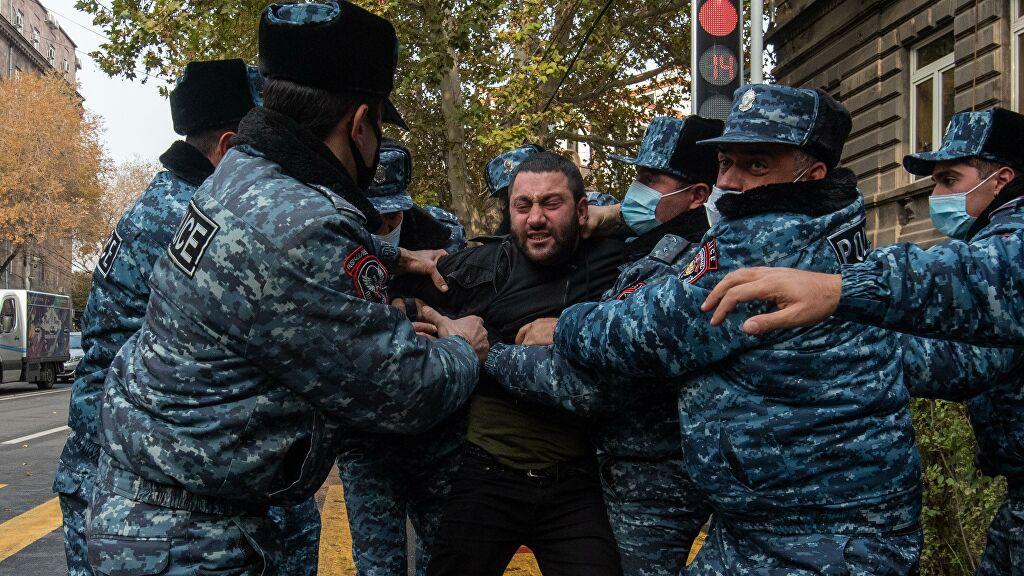 Ереванда ереуілшілерді тұтқындау басталды