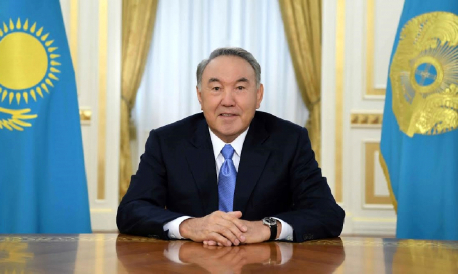 Назарбаев поздравил шахтеров с профессиональным праздником