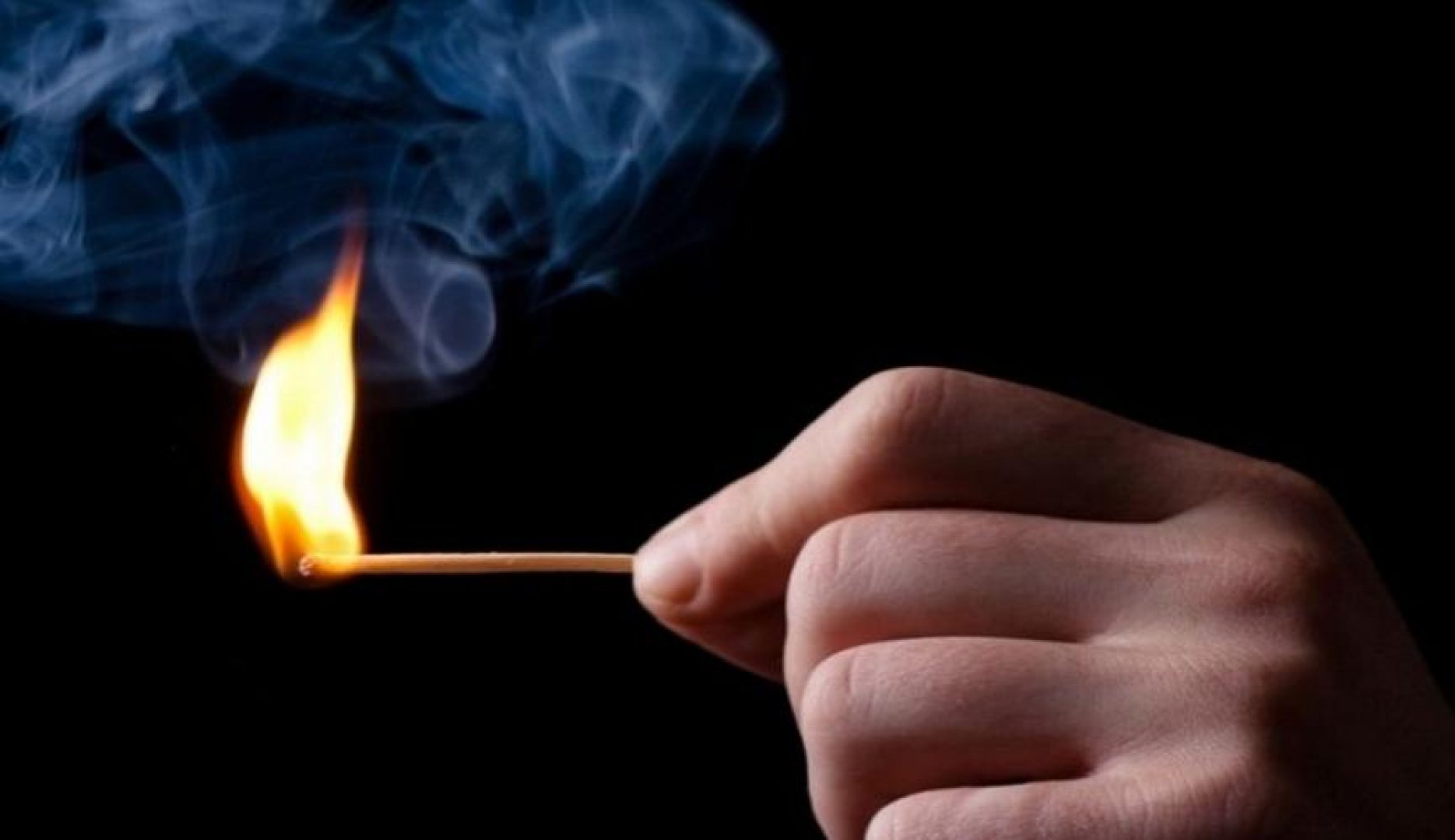 Павлодардағы сауда орталығында ер адам өзін-өзі өртемек болды 