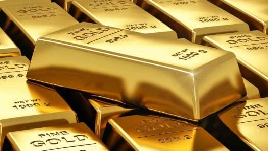 Стало известно, сколько золотых слитков купили казахстанцы в августе 