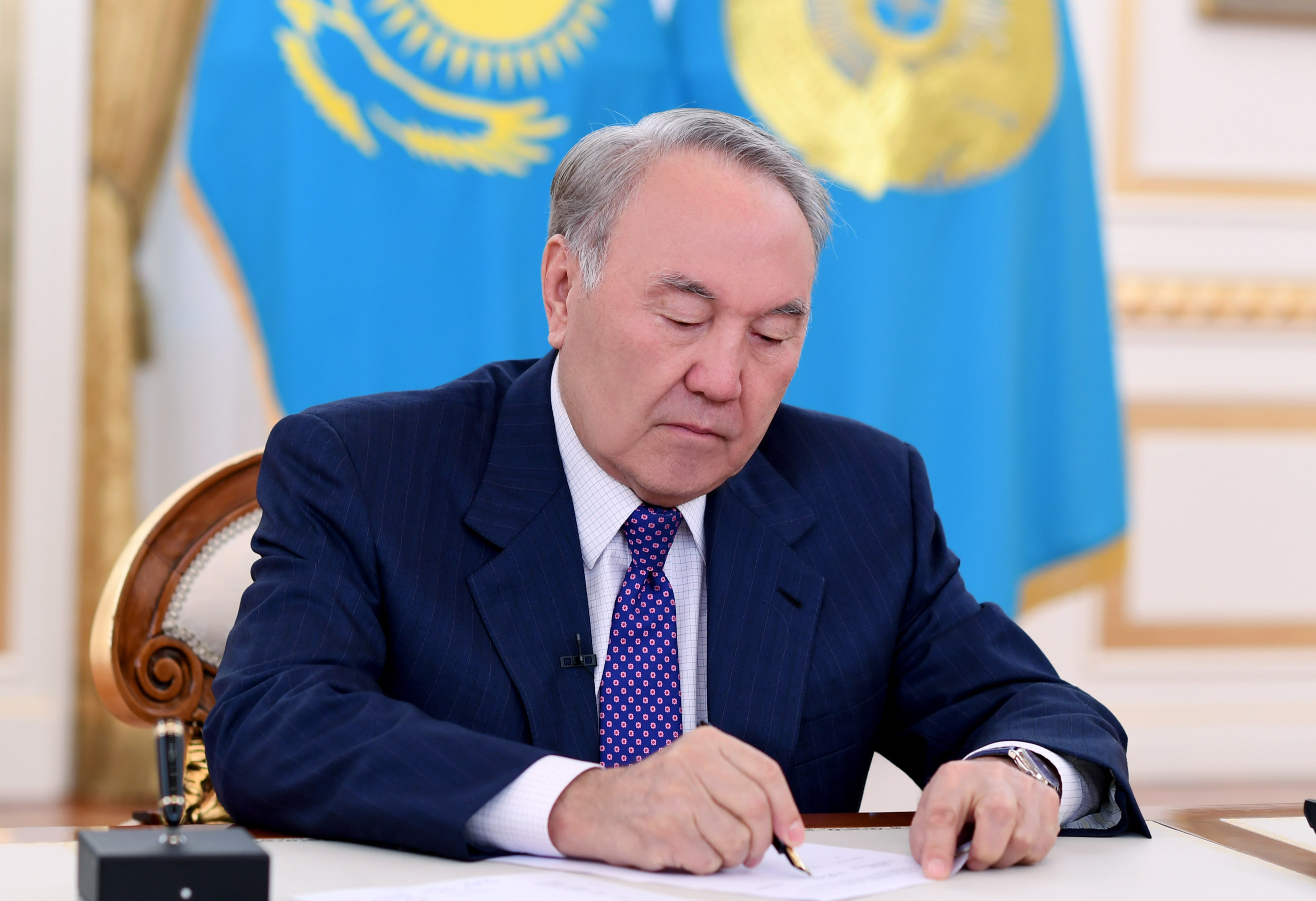 Нурсултан Назарбаев выразил соболезнования российскому народу в связи с катастрофой в Шереметьево 