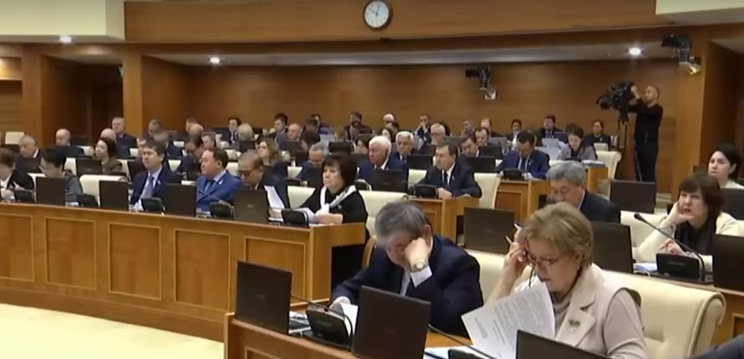 70 мың педагог электронды аттестациядан өтеді