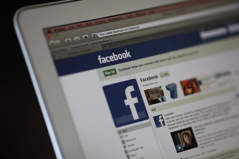 Facebook саяси жарнама жасауға рұқсат бермек
