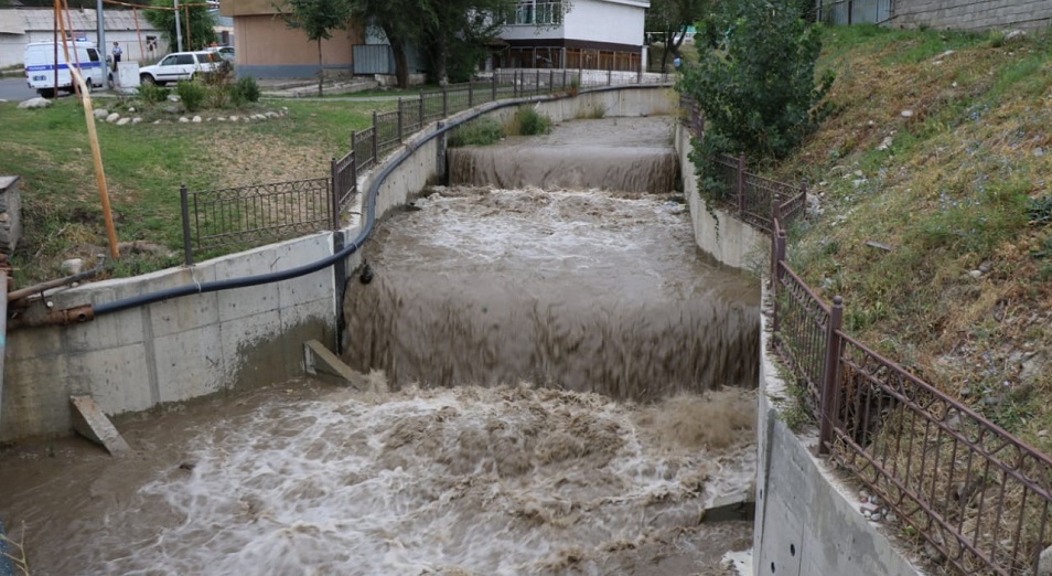 "Казгидромет" предупреждает о подъеме уровня воды на горных реках Алматы из-за дождей 