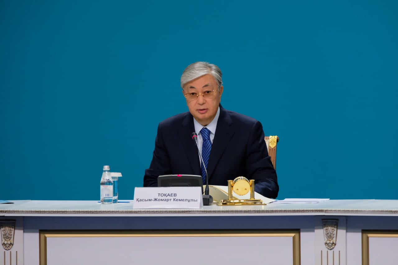 Токаев озвучил условие отмены режима ЧП в Казахстане