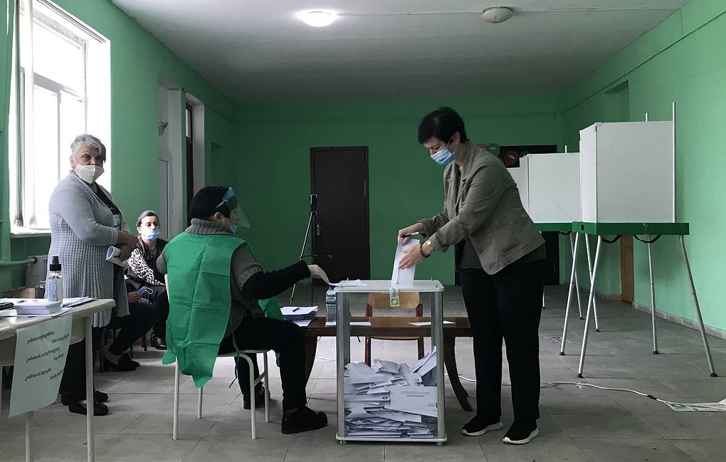 Правящая партия Грузии победила во всех 17 округах во втором туре выборов