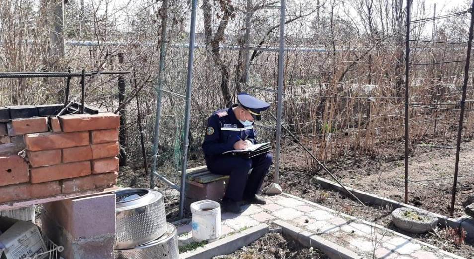 Павлодарские дачники требуют от властей разрешить выезд на свои участки