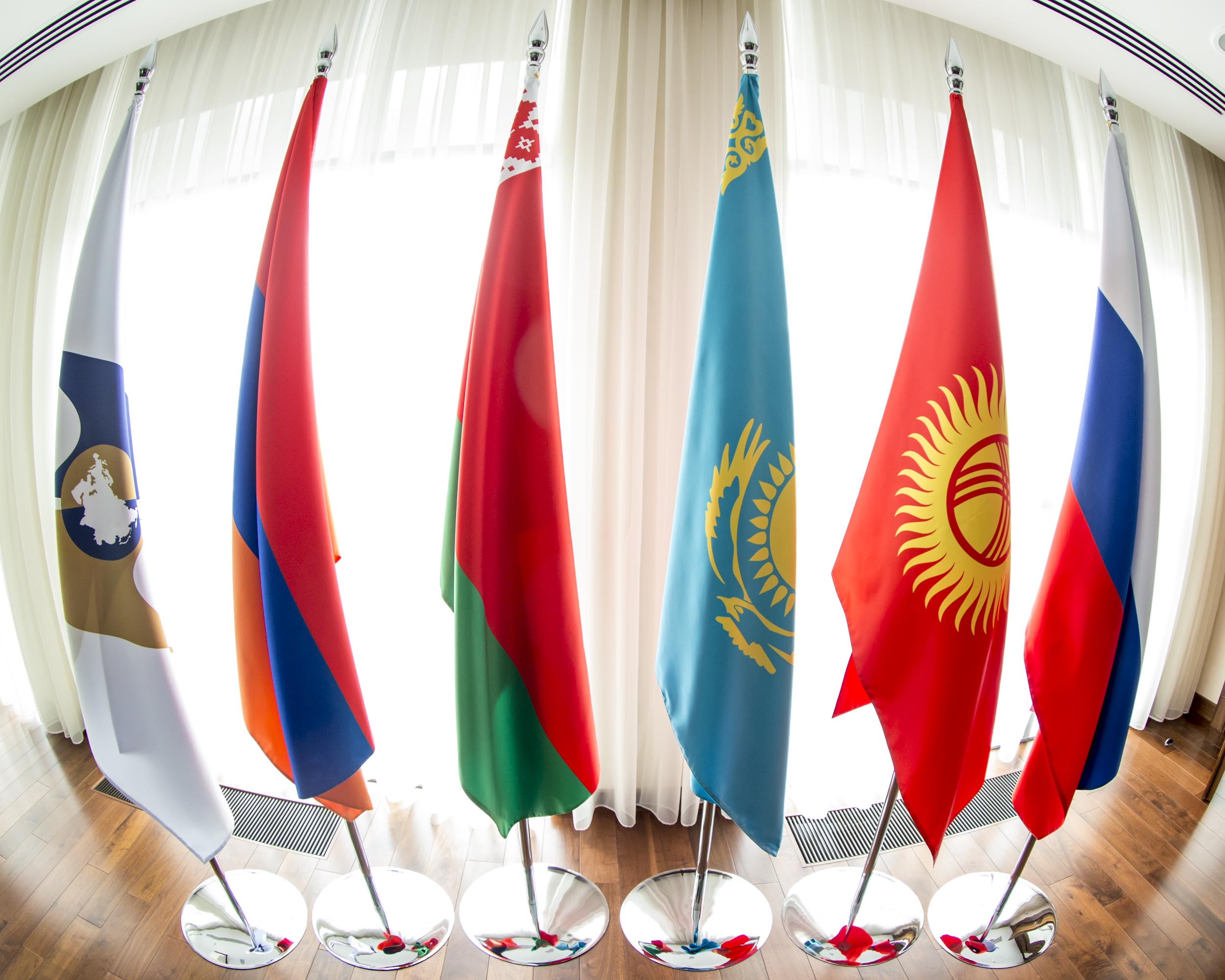 Взаимная торговля Казахстана со странами ЕАЭС в январе выросла на 0,9%  