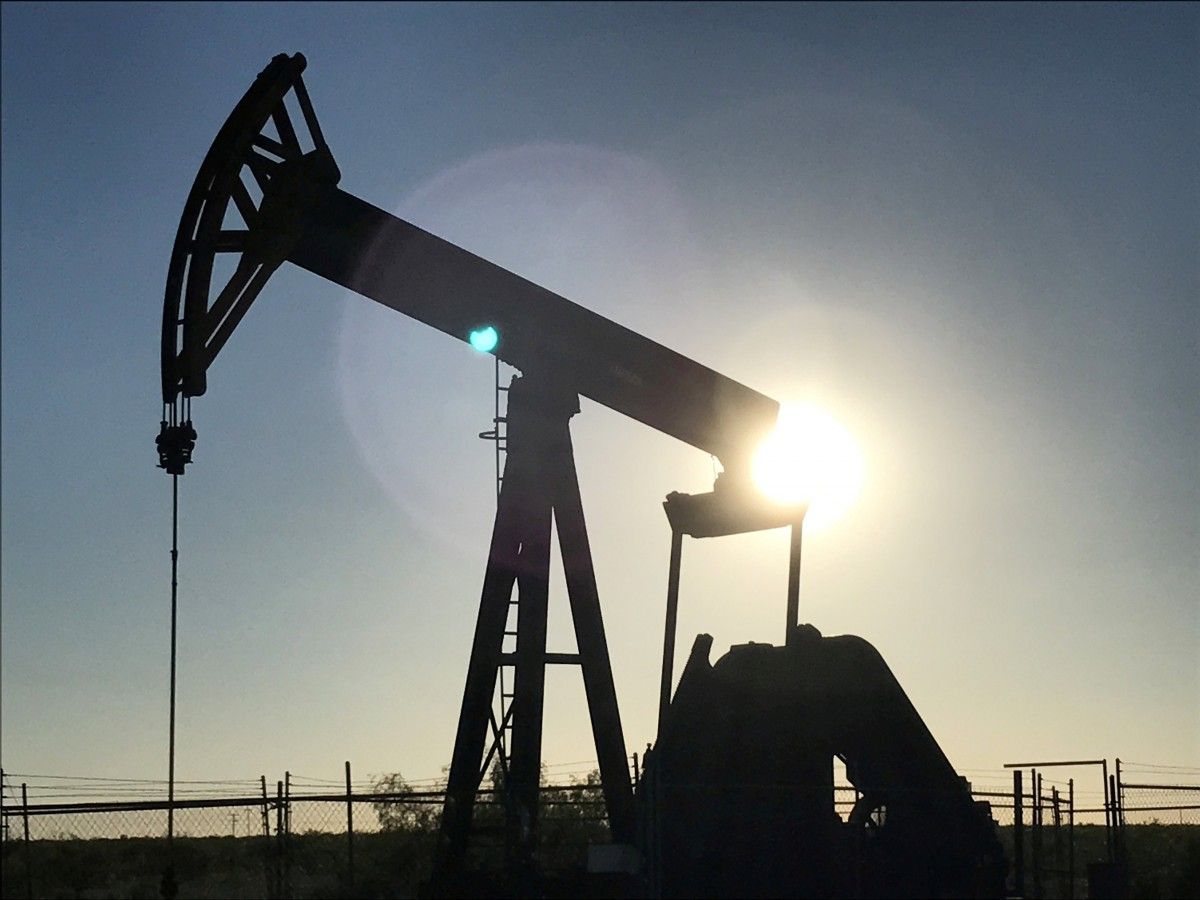 Нефть завершает неделю рекордным ростом за семь недель