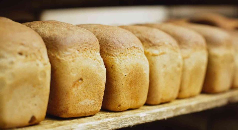 Социальный хлеб пропадает с алматинских прилавков