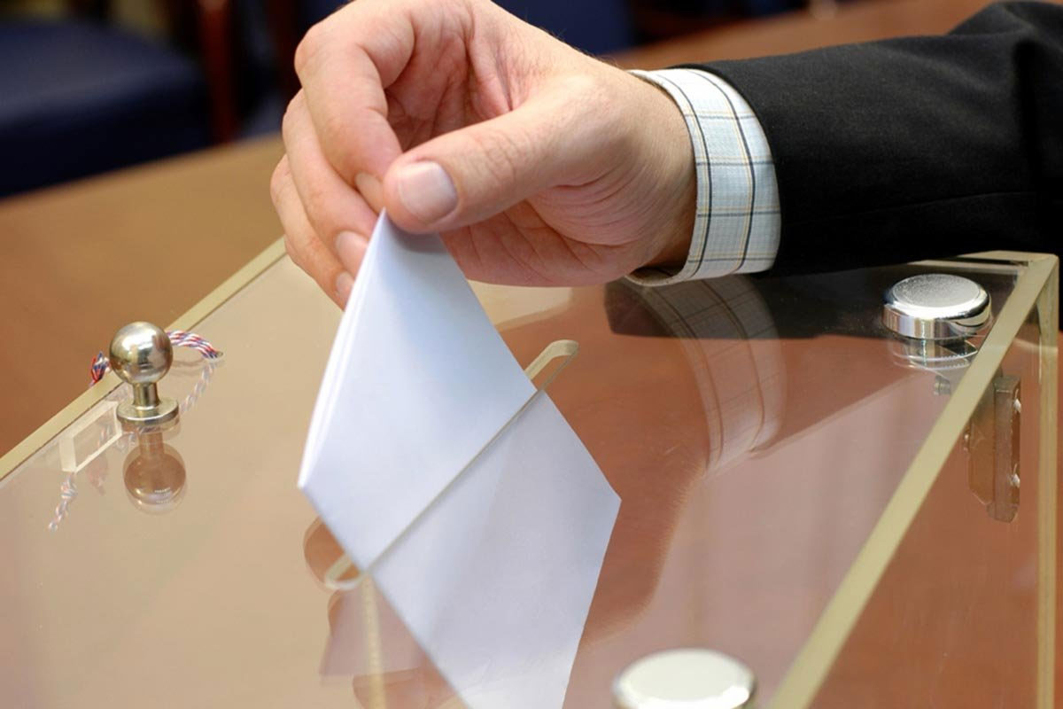 Шесть кандидатов претендуют на два мандата сенаторов от Шымкента