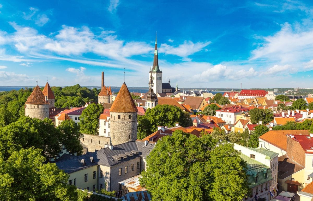 Эстония выходит из режима чрезвычайного положения