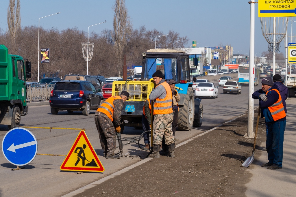 Какие нарушения выявляют в Казахстане при строительстве и ремонте дорог