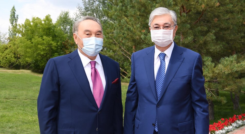Токаев и Назарбаев поздравили казахстанцев с Курбан айтом
