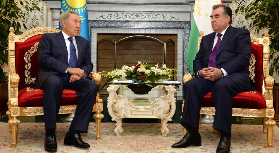 Казахстан прощупает безопасность таджикских границ