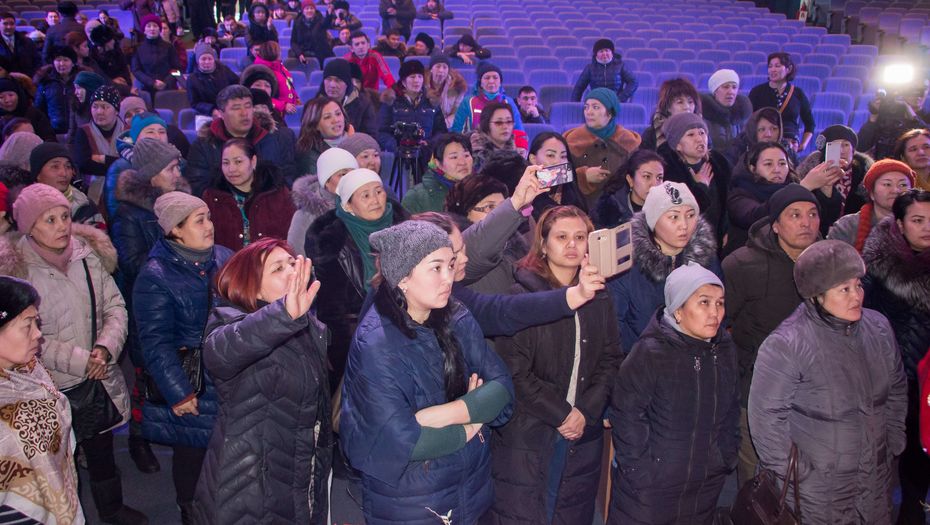 Многодетные матери Казахстана продолжают требовать от властей повышения социальных выплат и решения жилищного вопроса