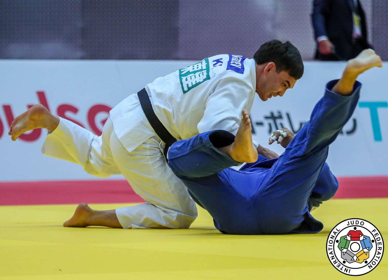 Ислам Бозбаев стал серебряным призером Grand Slam в Париже