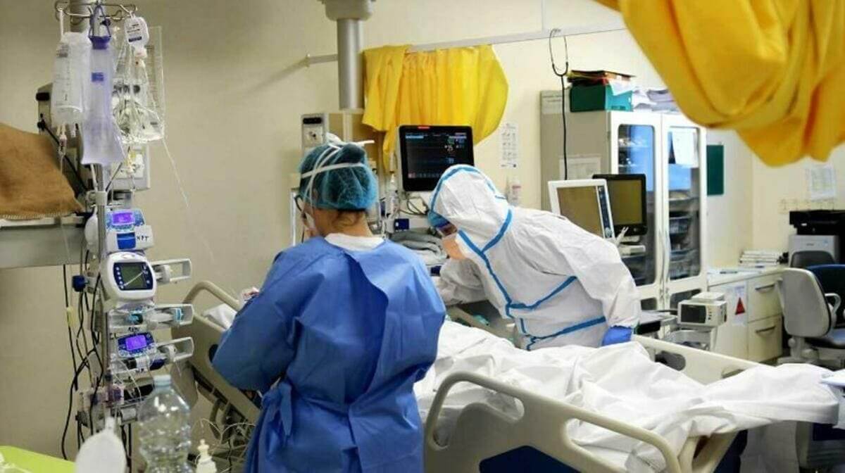 Коронавирусная пневмония в Казахстане: более 200 случаев за сутки