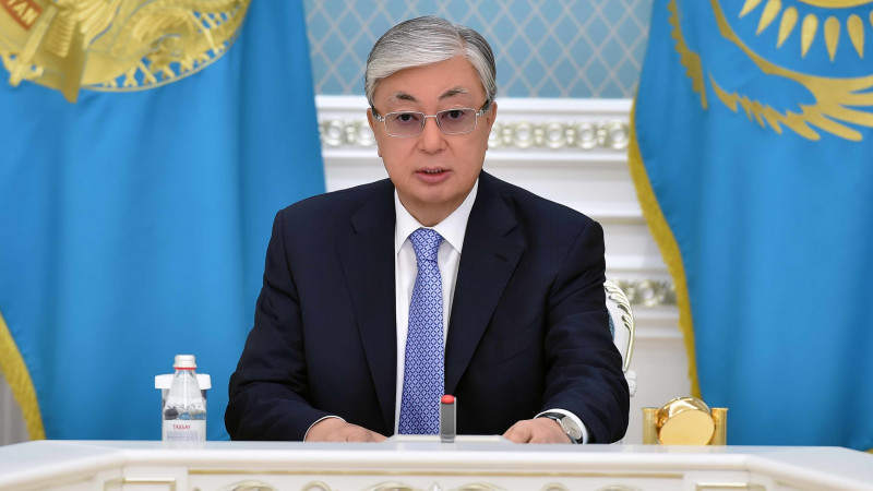 Токаев: Следует принять решительные меры для защиты здоровья граждан